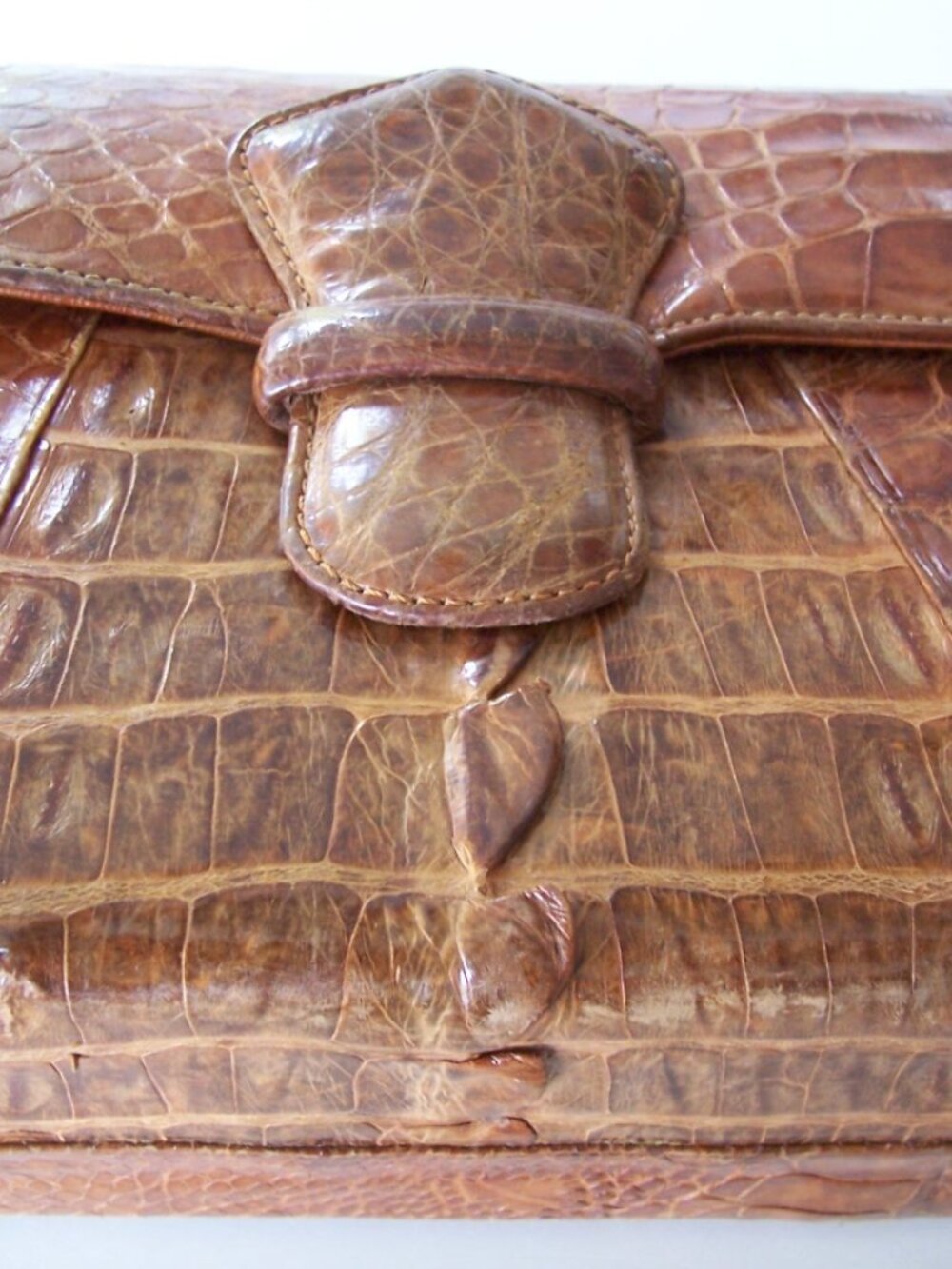 Vintage 1940's Brown Shoulder Alligator Purse in Very Good Condition